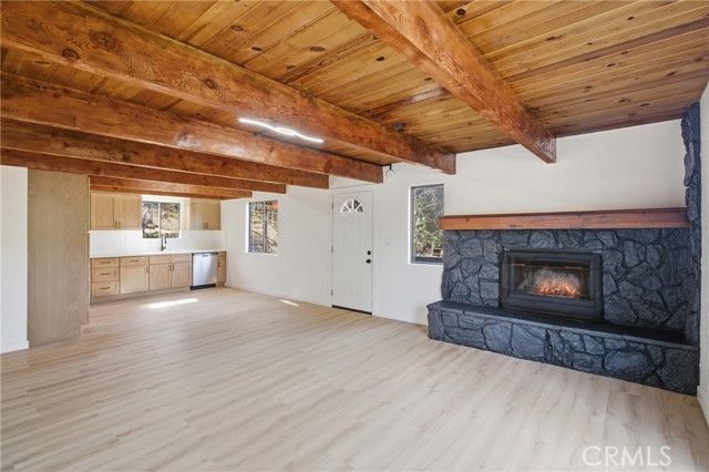 2386 Independence Lane, Running Springs, CA 92382