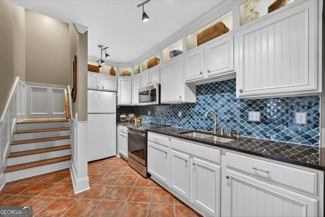 119 Springs Court N, Lizella, GA 31052