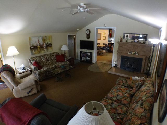 5701 Head Lake Road, Hope Twp, MI 49058