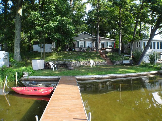5701 Head Lake Road, Hope Twp, MI 49058