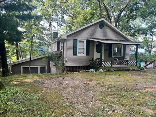 5701 Head Lake Road, Hope Twp, MI 49058