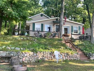 5701 Head Lake Road, Hope Twp, MI 49058