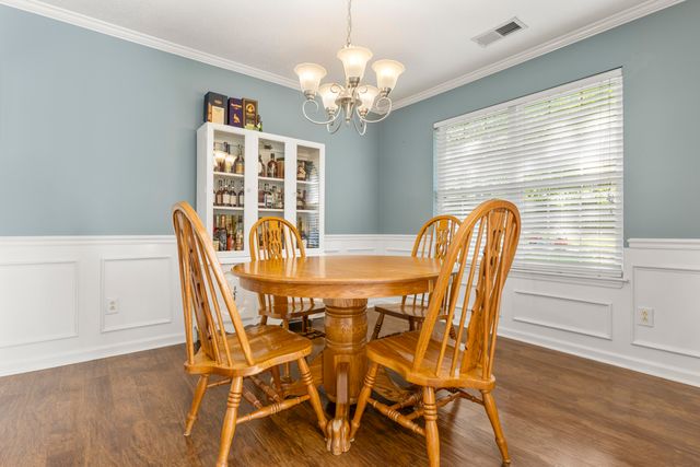 1059 Man O' War Drive, Frankfort, KY 40601