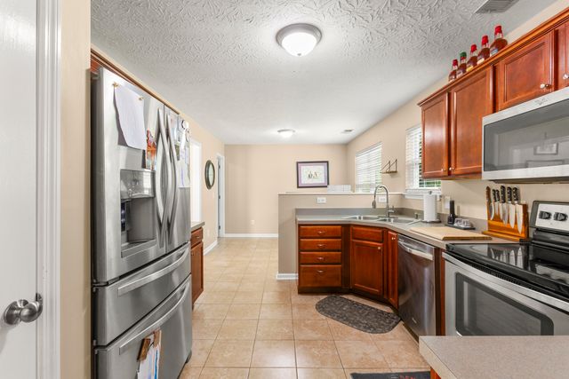 1059 Man O' War Drive, Frankfort, KY 40601