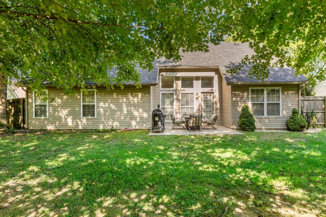 1059 Man O' War Drive, Frankfort, KY 40601