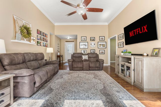 1059 Man O' War Drive, Frankfort, KY 40601