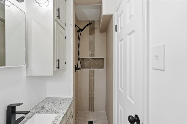 6907 W 32Nd St, Little Rock, AR 72204