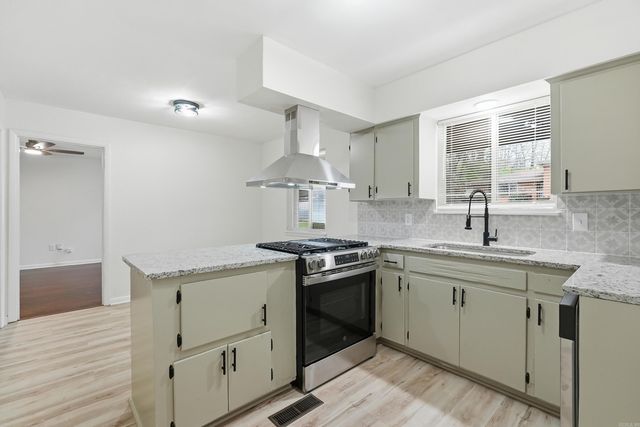 6907 W 32Nd St, Little Rock, AR 72204