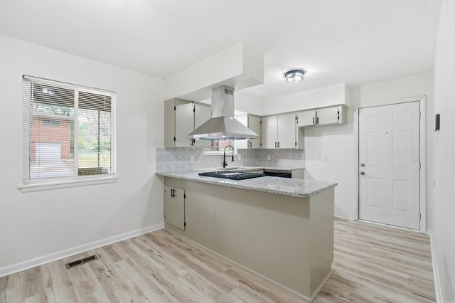 6907 W 32Nd St, Little Rock, AR 72204