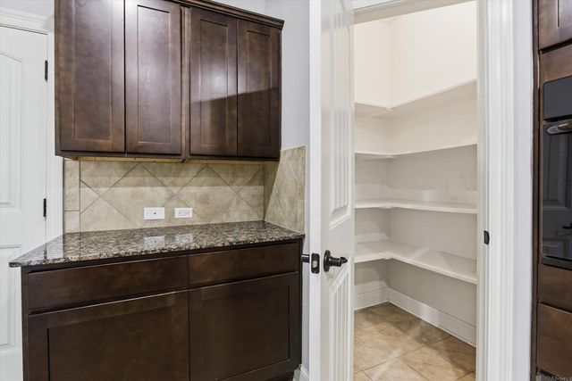 17553 Hoods Ridge Dr, Prairieville, LA 70769