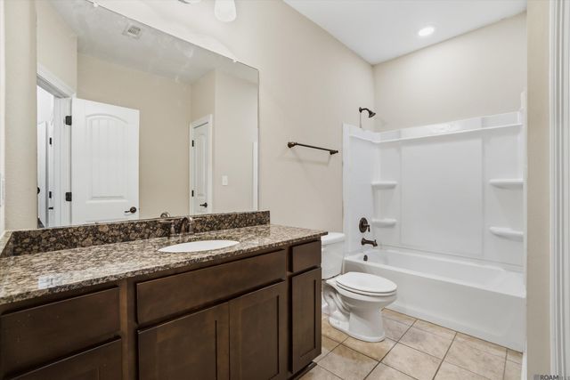 17553 Hoods Ridge Dr, Prairieville, LA 70769