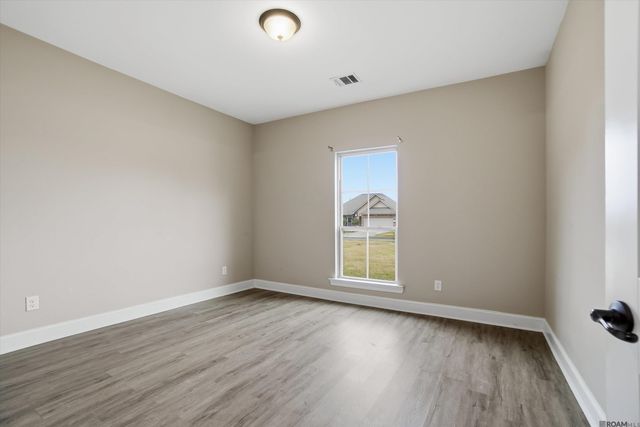 17553 Hoods Ridge Dr, Prairieville, LA 70769