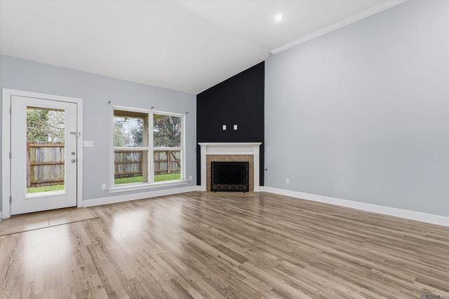 17553 Hoods Ridge Dr, Prairieville, LA 70769