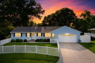 2705 32nd Avenue Court, Rock Island, IL 61201