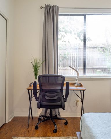 8906 Scotsman DR, Austin, TX 78750