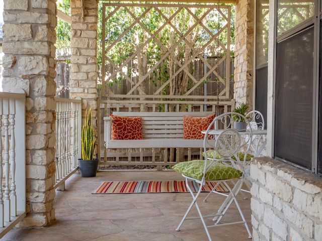 8906 Scotsman DR, Austin, TX 78750