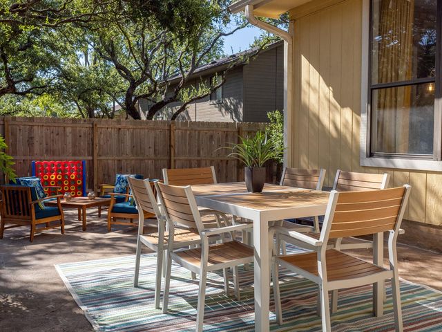 8906 Scotsman DR, Austin, TX 78750