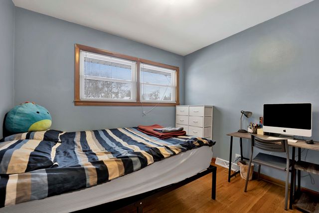 5360 N Lynch Avenue, Chicago, IL 60630