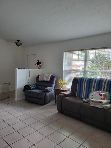 141 SW Covington Road, Port St. Lucie, FL 34953
