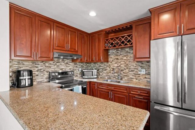 2883 Casey Street B, San Diego, CA 92139