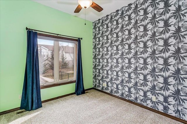 526 N Woodridge St, Wichita, KS 67206