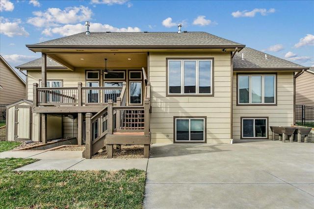 526 N Woodridge St, Wichita, KS 67206