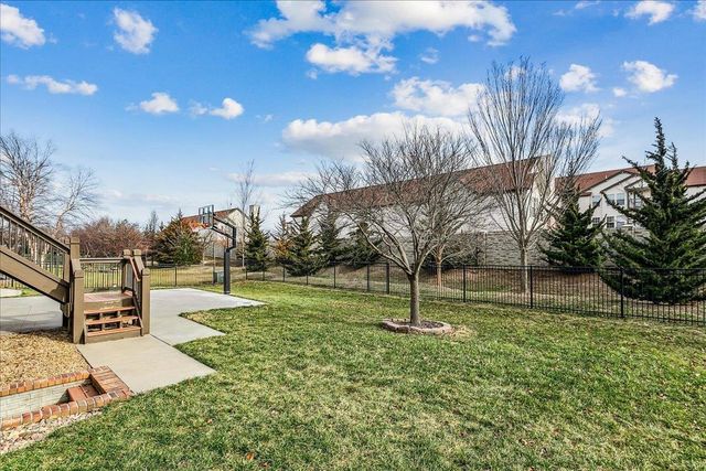 526 N Woodridge St, Wichita, KS 67206