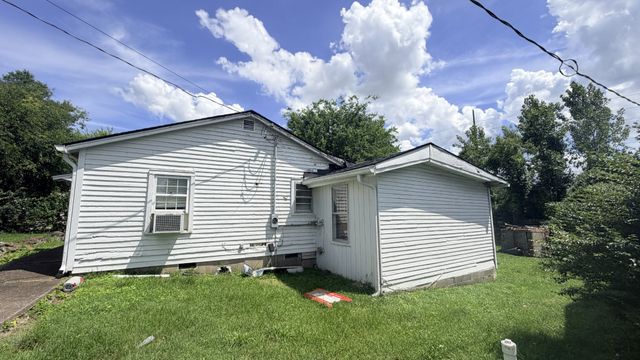 2130 Gains St, Nashville, TN 37207
