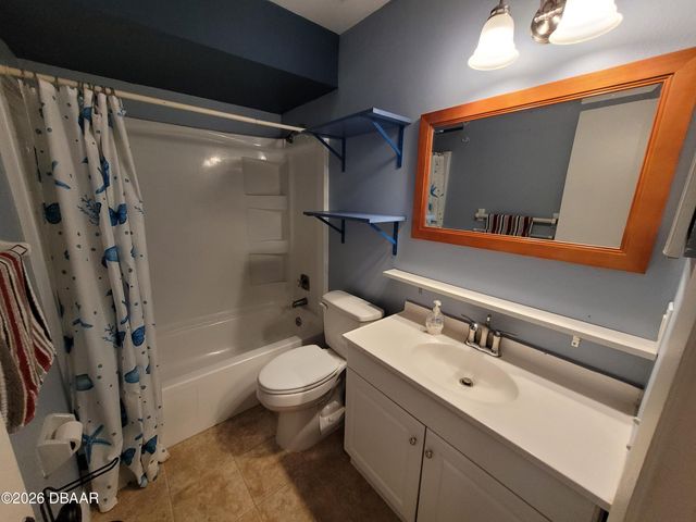 121 Village Lane, Daytona Beach, FL 32119