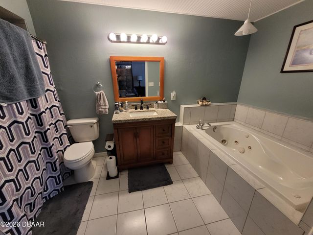 121 Village Lane, Daytona Beach, FL 32119