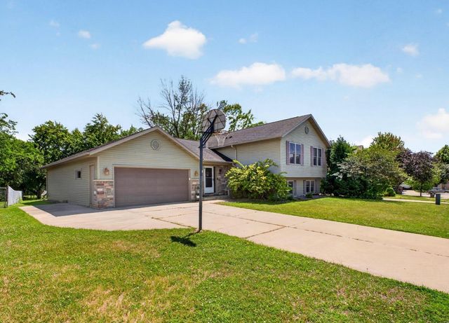 4022 Villa Road NW, Rochester, MN 55901
