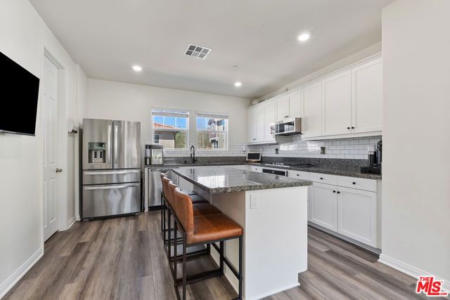 553 Grapefruit Lane, Fillmore, CA 93015