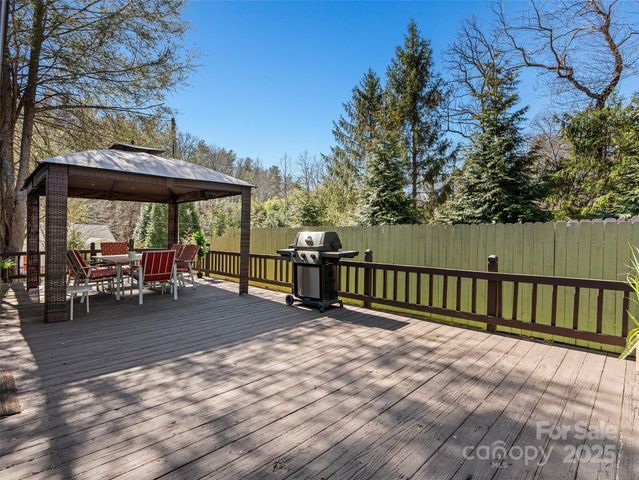 184 Aurora Drive, Asheville, NC 28805