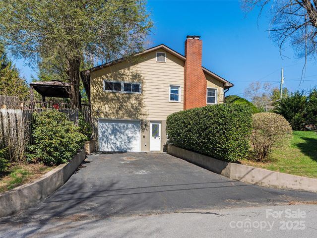 184 Aurora Drive, Asheville, NC 28805