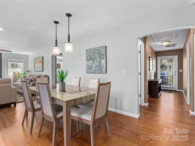 184 Aurora Drive, Asheville, NC 28805