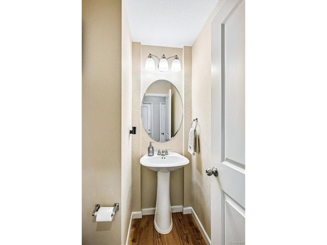 24377 E Davies Pl, Aurora, CO 80016