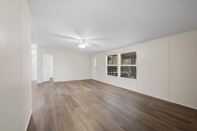 118 Cedar Ridge Drive, Eustace, TX 75124