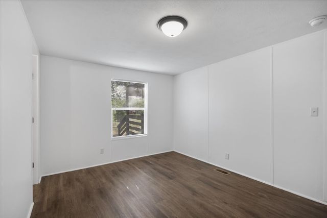 118 Cedar Ridge Drive, Eustace, TX 75124