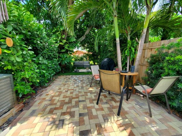 558 SE 27th Terrace 558, Boynton Beach, FL 33435