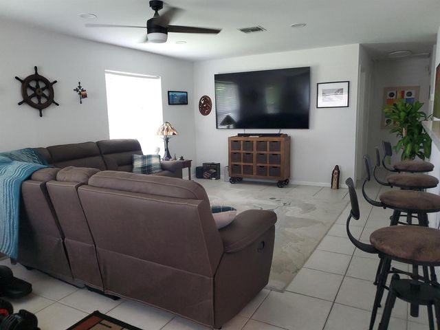 558 SE 27th Terrace 558, Boynton Beach, FL 33435
