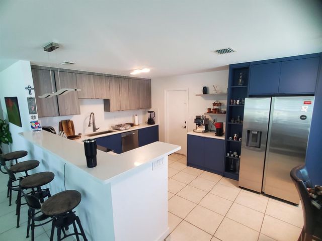 558 SE 27th Terrace 558, Boynton Beach, FL 33435