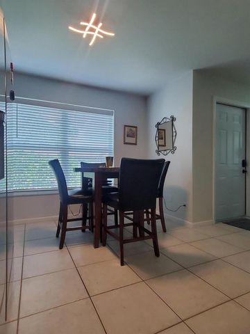 558 SE 27th Terrace 558, Boynton Beach, FL 33435