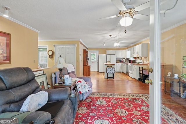 196 White Street, Dillard, GA 30537