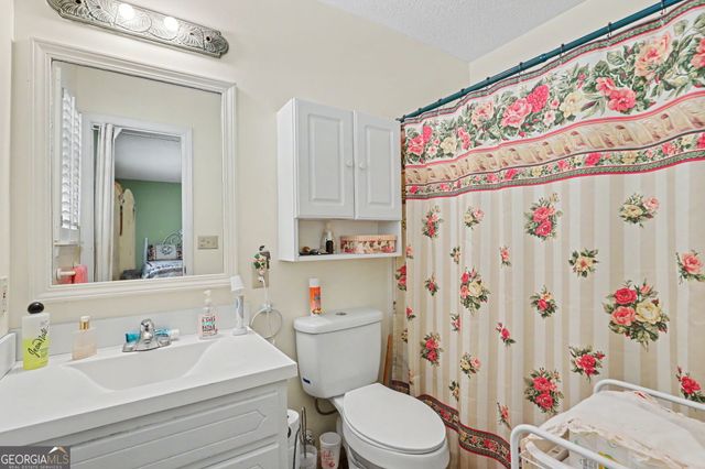 196 White Street, Dillard, GA 30537