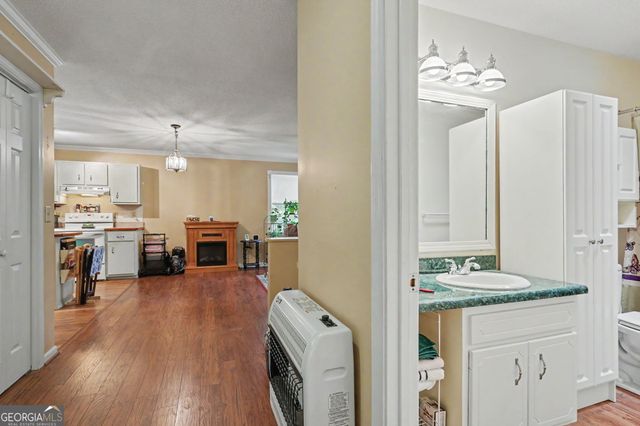 196 White Street, Dillard, GA 30537