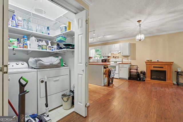 196 White Street, Dillard, GA 30537
