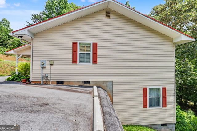 196 White Street, Dillard, GA 30537