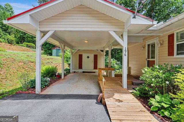 196 White Street, Dillard, GA 30537
