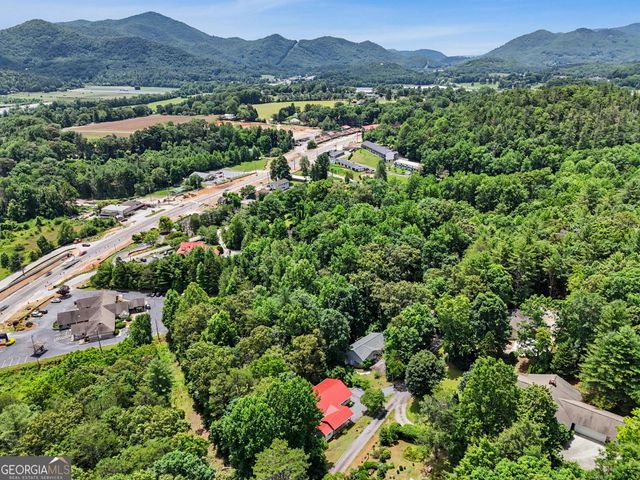 196 White Street, Dillard, GA 30537