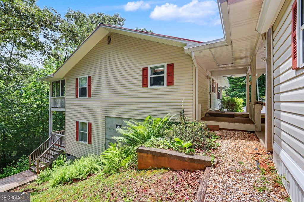 196 White Street, Dillard, GA 30537